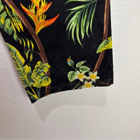 Forever 21 Leaves Pants Size XL - Picture 2 of 8